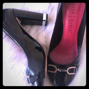 White HouseBlack Market size 7.5 heels